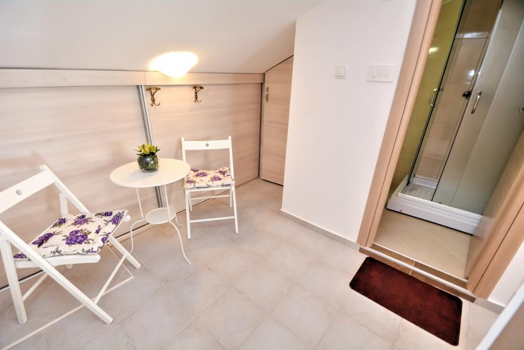 Leut Apartments Tivat Bagian luar foto